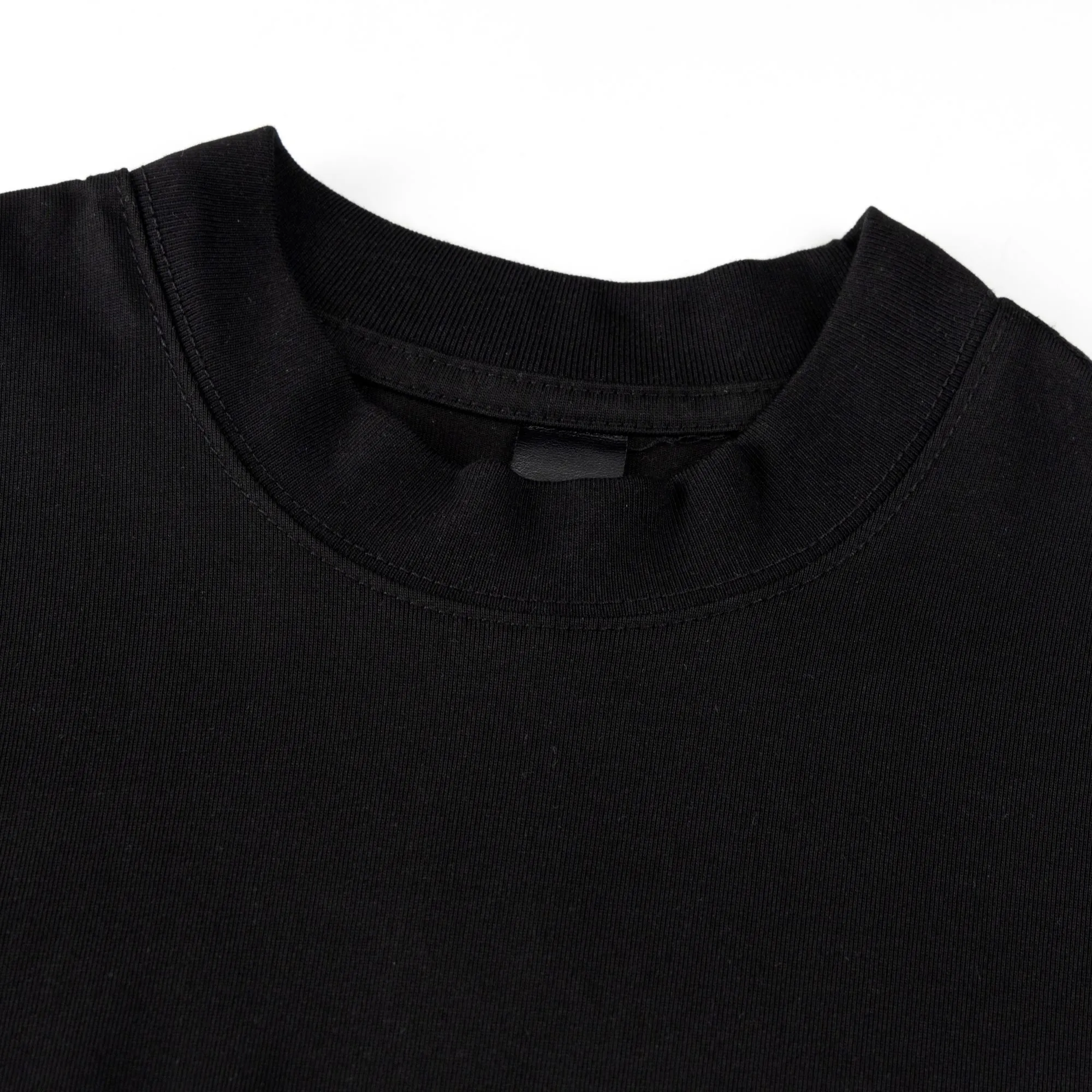 🅿️180 Style No. S023 CH Crow Heart Sanskrit Cross Heavy Embroidery Round Neck Short Sleeve Embroidery Full Packaging Complete with Three Standards Original Matching Accessories 1:1 Main Marking Technology Very High-end It Has Been Preshrunk at High Temperatures and Will Not Deform After Repeated Washing Pure Cotton 280g High Weight 32 Count Double Yarn No Pilling No Fading Comfortable and Breathable Matching 1x1 Thread in the Same Cylinder Oversize Loose Version Can wear up to 220 pounds Color: White Black Size: XS-L